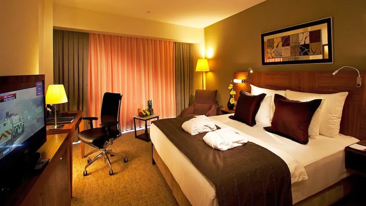 الفندق كراون بلازا حربيه - إسطبول